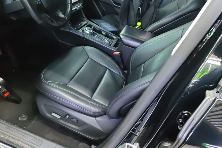 Used Ford Explorer 2020 EcoBoost 285 Four-Wheel Drive Trend Edition 6 Seats Left Front Seat