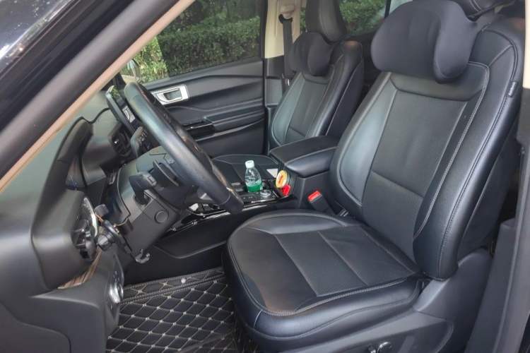 Used Ford Explorer 2020 EcoBoost 285 4x4 Titanium Edition 7-Seater Left Front Seat