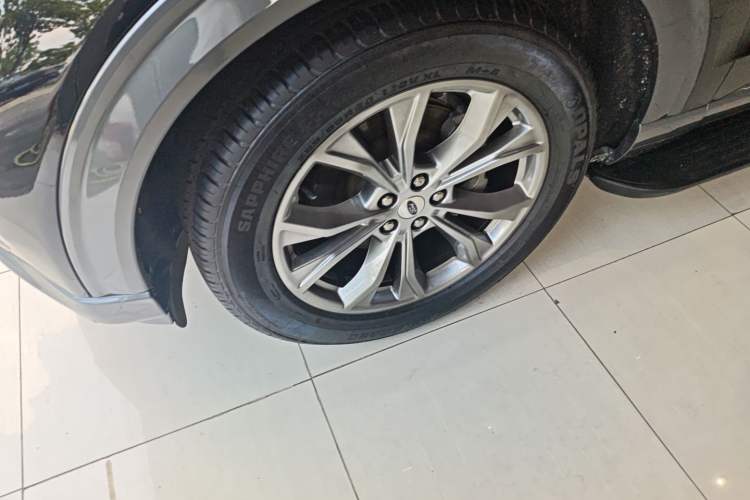 Used Ford Explorer 2020 EcoBoost 285 Rear-Drive Trend Edition 7-Seater Left Front Wheel Hub