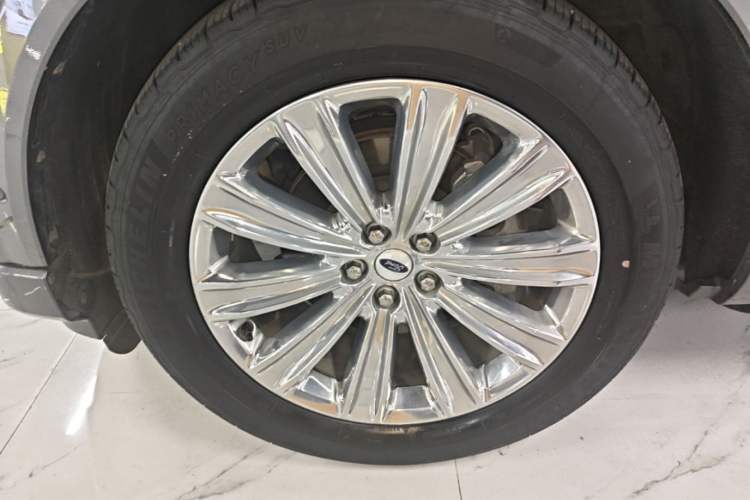 Used Ford Explorer 2020 EcoBoost 285 4x4 Titanium Edition 6 Seats Left Front Wheel Hub
