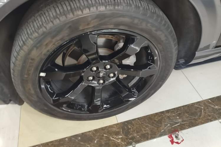 Used Ford Explorer 2020 EcoBoost 285 4x4 Sport Edition ST-LINE 6-Seater Left Front Wheel Hub