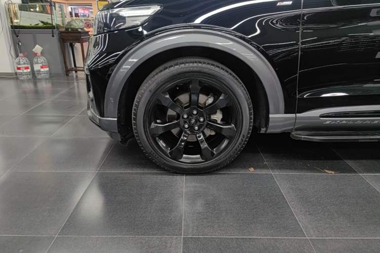Used Ford Explorer 2020 EcoBoost 285 4x4 Sport Edition ST-LINE 6-Seater Left Front Wheel Hub