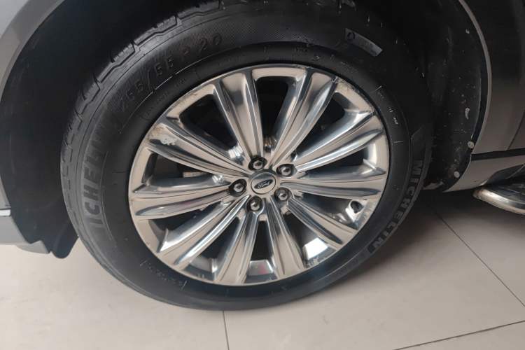 Used Ford Explorer 2020 EcoBoost 285 Rear-Drive Trend Edition 7-Seater Left Front Wheel Hub