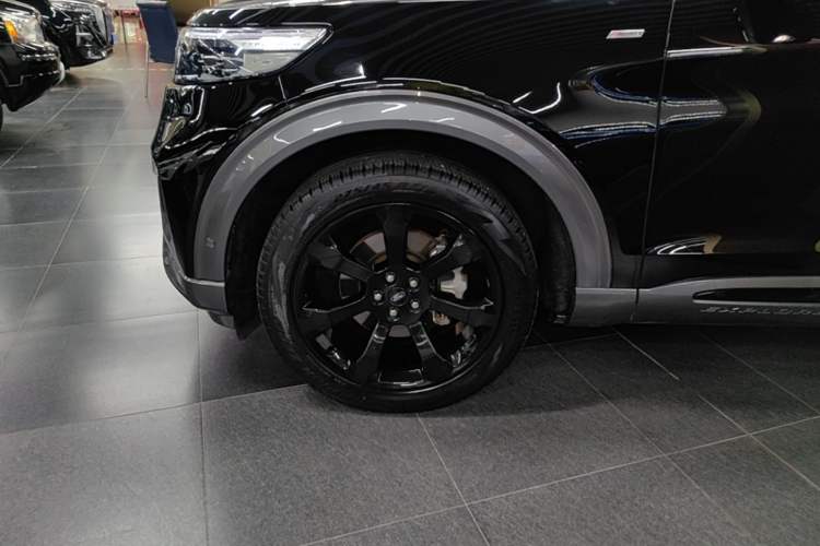 Used Ford Explorer 2020 EcoBoost 285 4x4 Sport Edition ST-LINE 6-Seater Left Front Wheel Hub