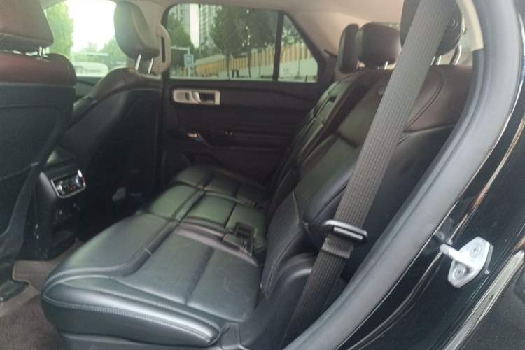 Used Ford Explorer 2020 EcoBoost 285 4x4 Platinum Edition 7-Seater Left Rear Seat