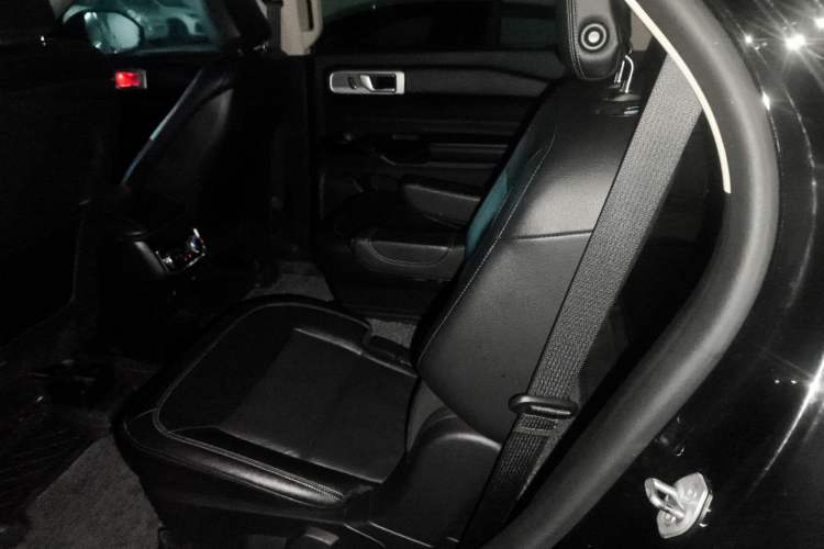 Used Ford Explorer 2020 EcoBoost 285 4x4 Titanium Edition 6 Seats Left Rear Seat