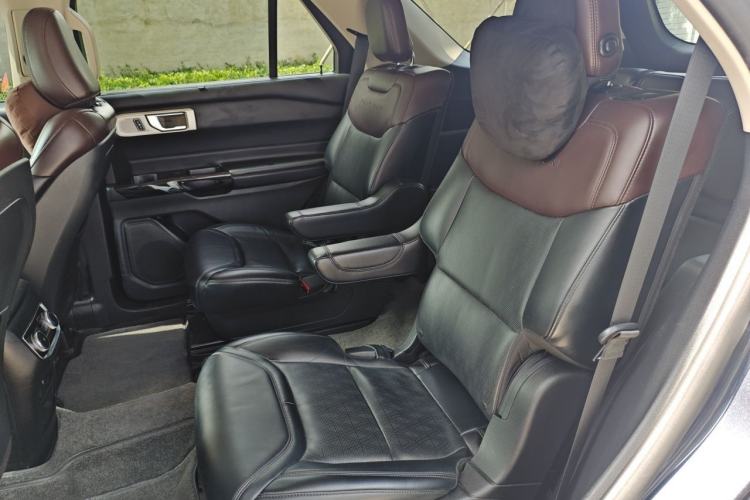 Used Ford Explorer 2020 EcoBoost 285 4x4 Platinum Edition 6 Seats Left Rear Seat