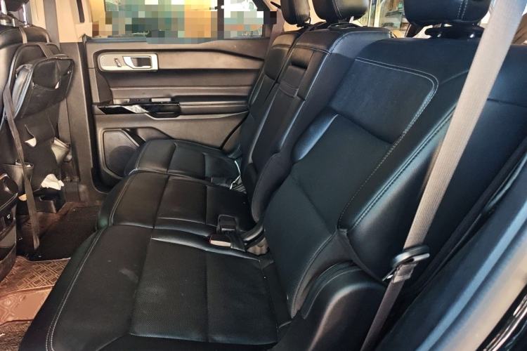 Used Ford Explorer 2020 EcoBoost 285 4x4 Titanium Edition 7-Seater Left Rear Seat