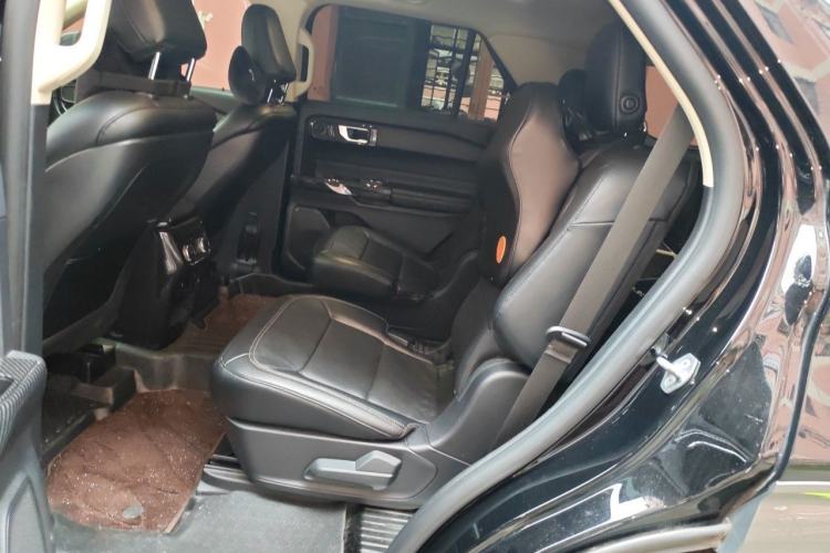 Used Ford Explorer 2020 EcoBoost 285 Rear-Drive Trend Edition 6 Seats Left Rear Seat
