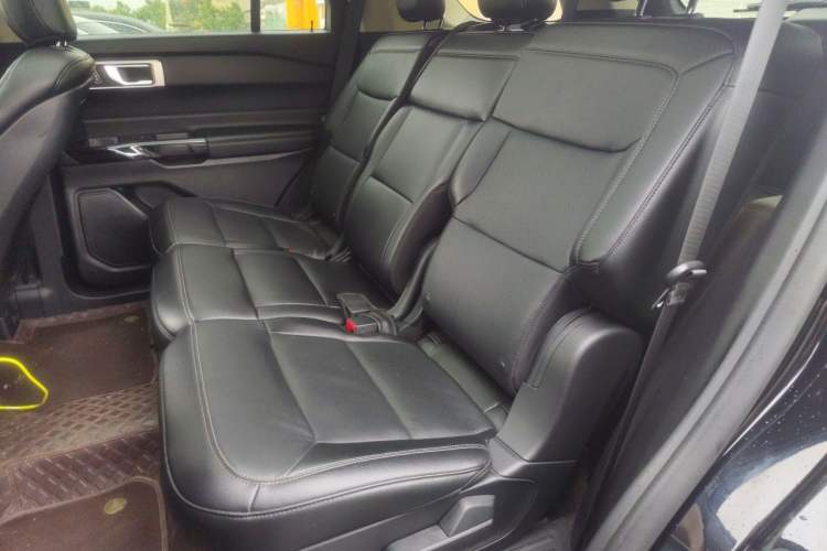 Used Ford Explorer 2020 EcoBoost 285 4x4 Trend Edition 7-Seater Left Rear Seat
