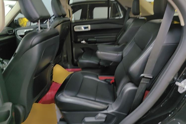 Used Ford Explorer 2020 EcoBoost 285 4x4 Titanium Edition 6 Seats Left Rear Seat