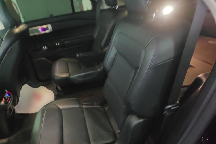 Used Ford Explorer 2020 EcoBoost 285 4x4 Titanium Edition 6 Seats Left Rear Seat