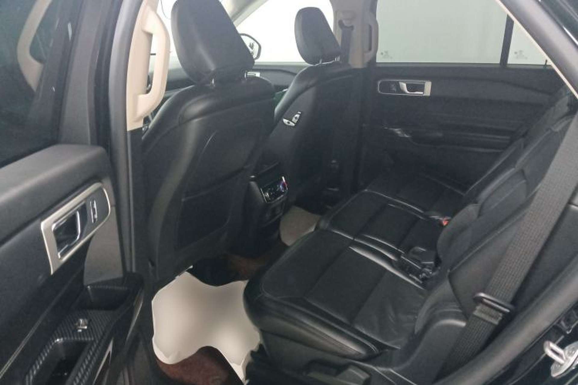 Used Ford Explorer 2020 EcoBoost 285 Rear-Drive Trend Edition 7-Seater Left Rear Seat