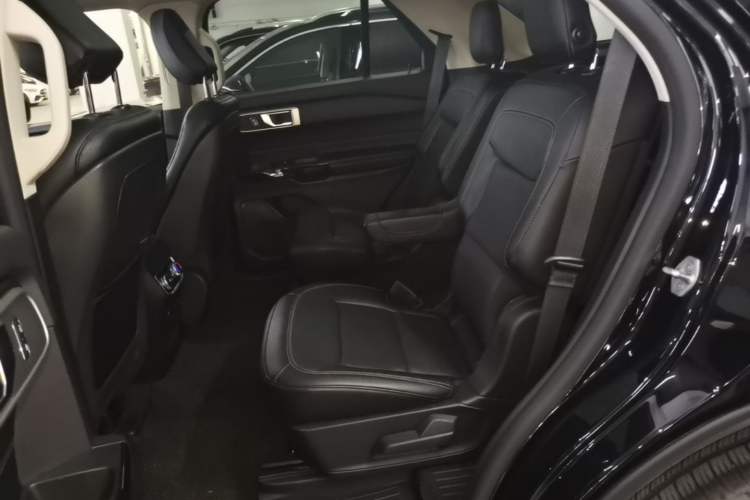 Used Ford Explorer 2020 EcoBoost 285 Four-Wheel Drive Trend Edition 6 Seats Left Rear Seat