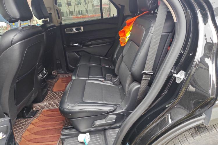 Used Ford Explorer 2020 EcoBoost 285 4x4 Titanium Edition 7-Seater Left Rear Seat