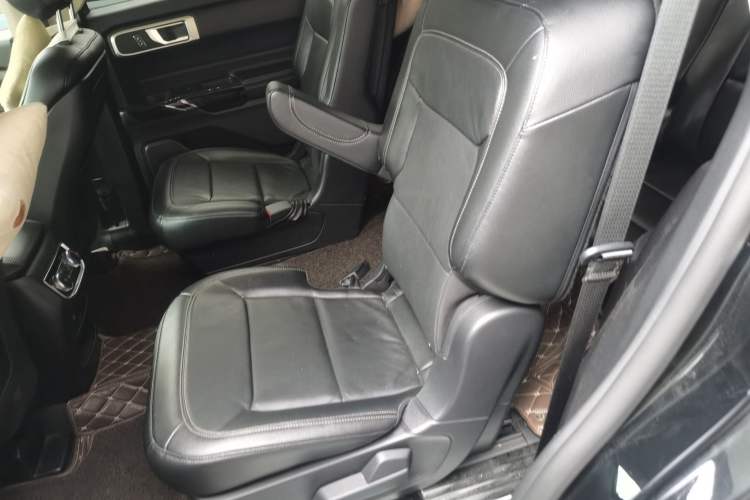 Used Ford Explorer 2020 EcoBoost 285 Rear-Drive Trend Edition 6 Seats Left Rear Seat