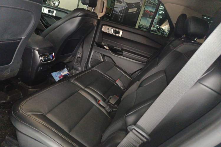 Used Ford Explorer 2020 EcoBoost 285 4x4 Trend Edition 7-Seater Left Rear Seat
