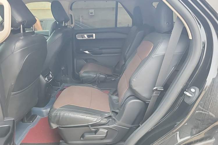 Used Ford Explorer 2020 EcoBoost 285 4x4 Titanium Edition 6 Seats Left Rear Seat