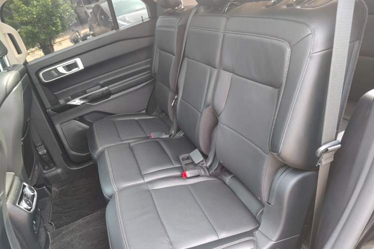 Used Ford Explorer 2020 EcoBoost 285 Rear-Drive Trend Edition 7-Seater Left Rear Seat