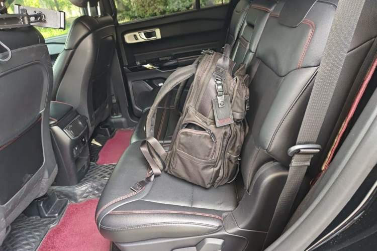Used Ford Explorer 2020 EcoBoost 285 Four-Wheel Drive Sport Edition ST-LINE 7-Seater Left Rear Seat