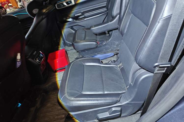 Used Ford Explorer 2020 EcoBoost 285 Four-Wheel Drive Trend Edition 6 Seats Left Rear Seat