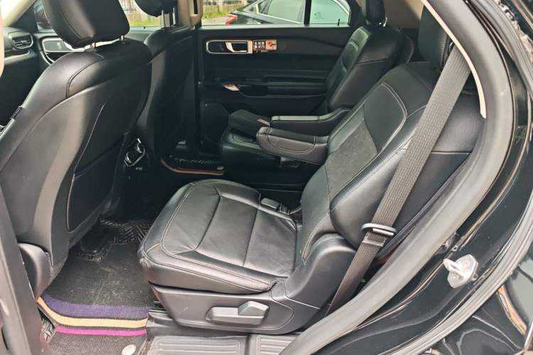Used Ford Explorer 2020 EcoBoost 285 Four-Wheel Drive Trend Edition 6 Seats Left Rear Seat
