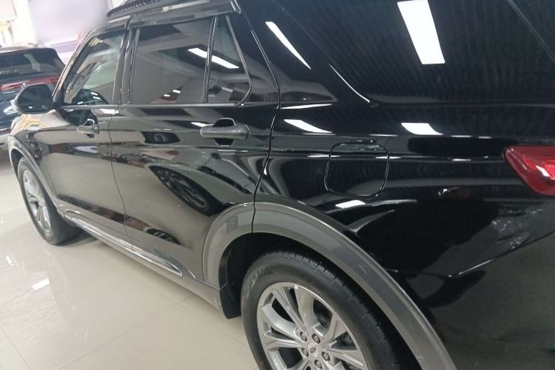 Used Ford Explorer 2020 EcoBoost 285 Rear-Drive Trend Edition 7-Seater Left Side