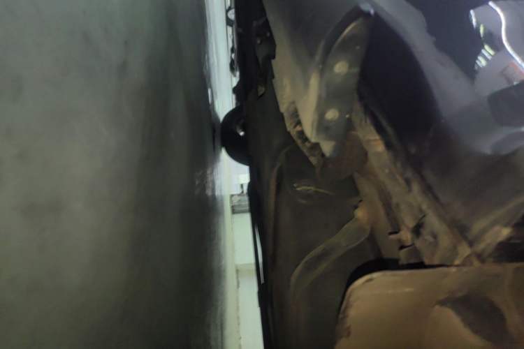 Used Ford Explorer 2020 EcoBoost 285 4x4 Titanium Edition 6 Seats Left Side Sill