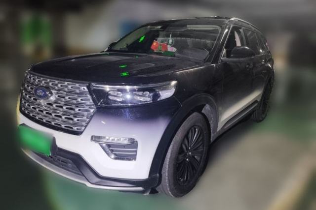 Ojetý Ford Explorer 2020 EcoBoost 285 4x4 Titanium Edition 7-Seater