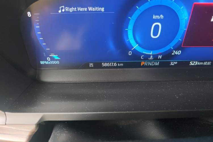 Used Ford Explorer 2020 EcoBoost 285 4x4 Titanium Edition 7-Seater Odometer Close Up
