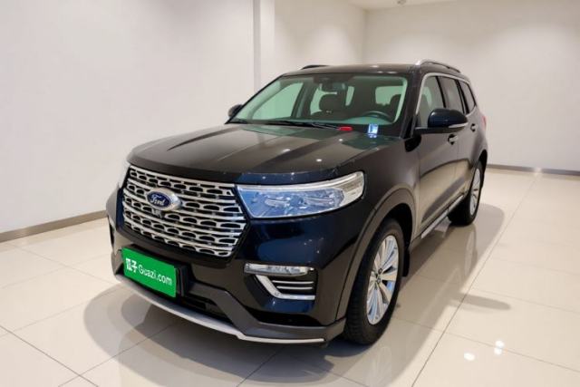 Ojetý Ford Explorer 2020 EcoBoost 285 4x4 Titanium Edition 7-Seater