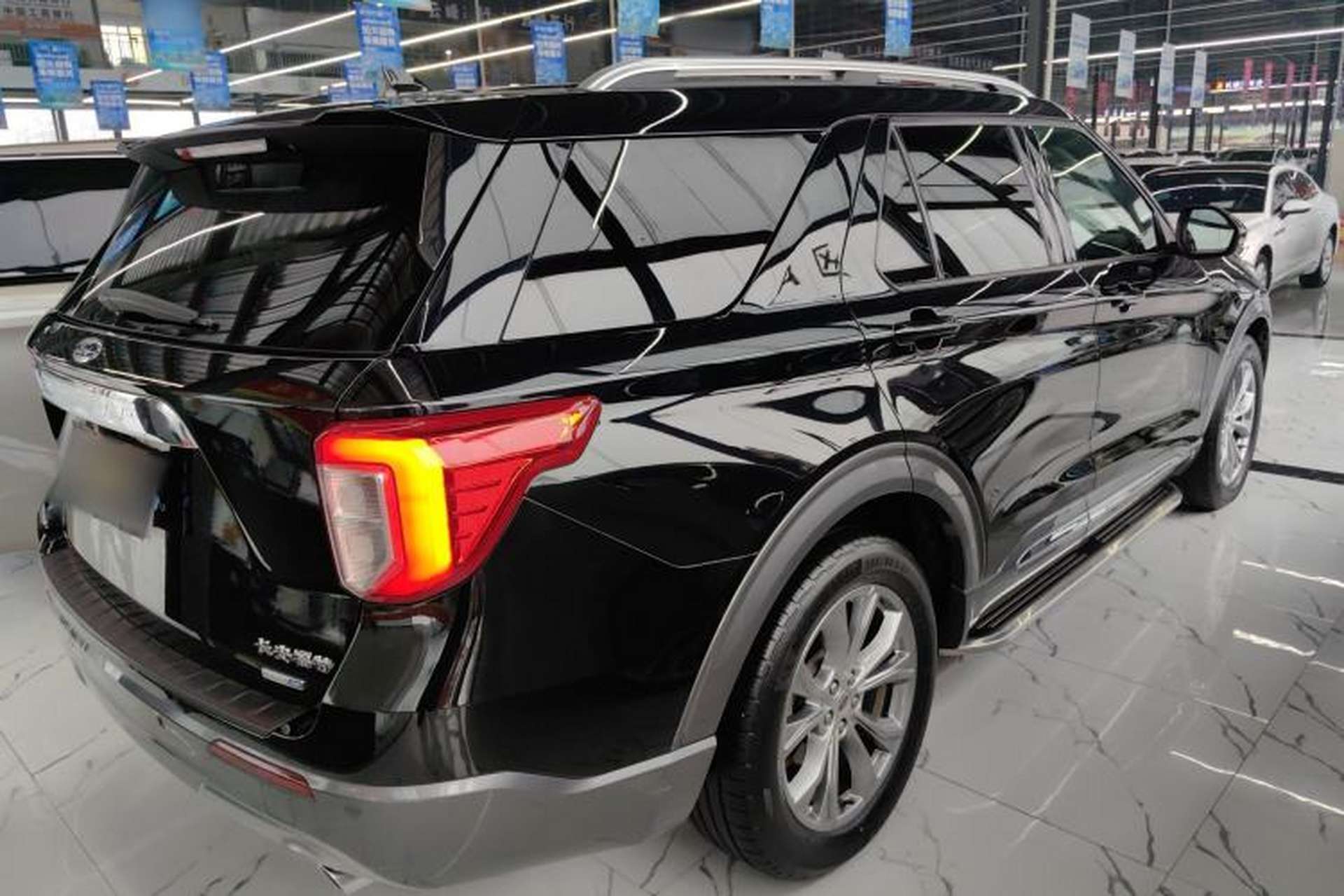 Used Ford Explorer 2020 EcoBoost 285 4x4 Trend Edition 7-Seater Rear Right 45 Deg
