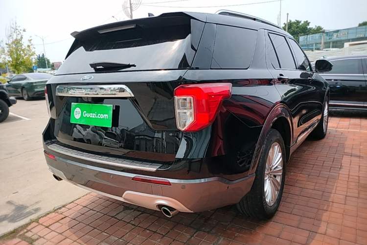 Used Ford Explorer 2020 EcoBoost 285 4x4 Titanium Edition 7-Seater Rear Right 45 Deg
