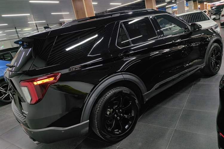 Used Ford Explorer 2020 EcoBoost 285 4x4 Sport Edition ST-LINE 6-Seater Rear Right 45 Deg