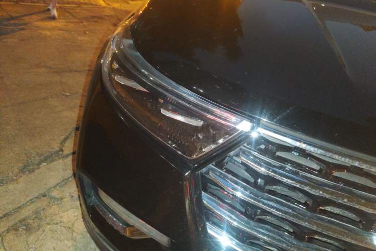 Used Ford Explorer 2020 EcoBoost 285 Four-Wheel Drive Trend Edition 6 Seats Right Front Headlight