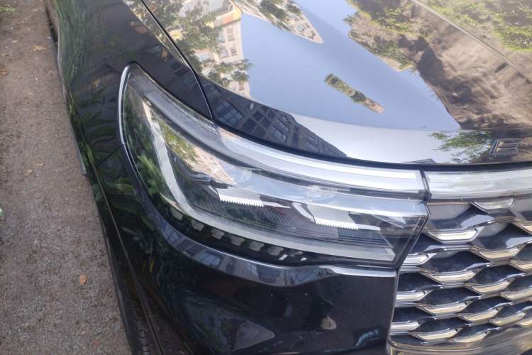Used Ford Explorer 2020 EcoBoost 285 4x4 Sport Edition ST-LINE 6-Seater Right Front Headlight