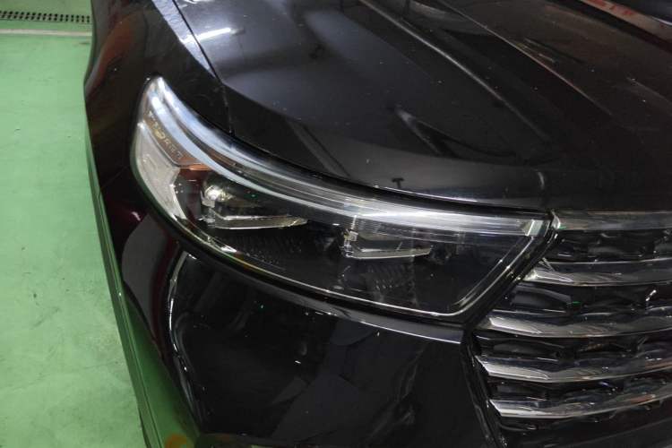 Used Ford Explorer 2020 EcoBoost 285 4x4 Trend Edition 7-Seater Right Front Headlight