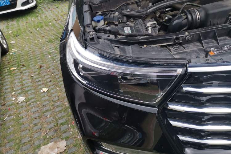 Used Ford Explorer 2020 EcoBoost 285 4x4 Trend Edition 7-Seater Right Front Headlight