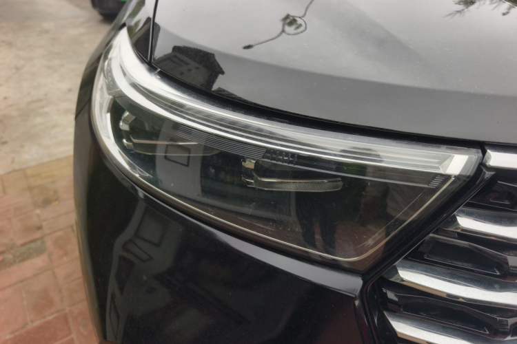 Used Ford Explorer 2020 EcoBoost 285 Four-Wheel Drive Trend Edition 6 Seats Right Front Headlight