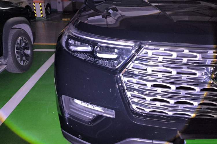 Used Ford Explorer 2020 EcoBoost 285 4x4 Titanium Edition 6 Seats Right Front Headlight