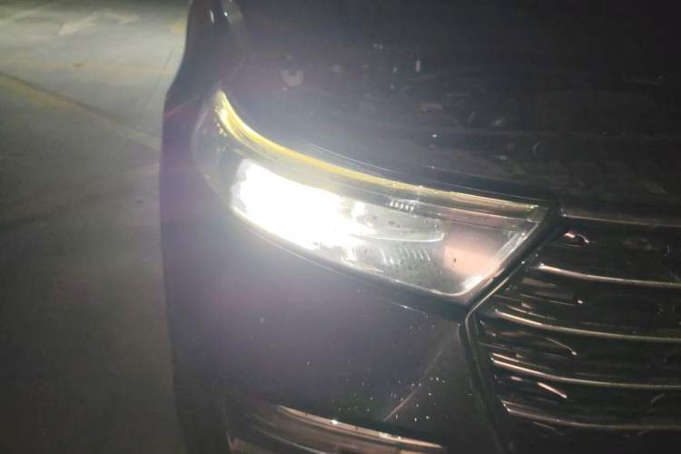 Used Ford Explorer 2020 EcoBoost 285 Four-Wheel Drive Trend Edition 6 Seats Right Front Headlight