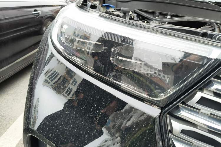 Used Ford Explorer 2020 EcoBoost 285 4x4 Titanium Edition 7-Seater Right Front Headlight