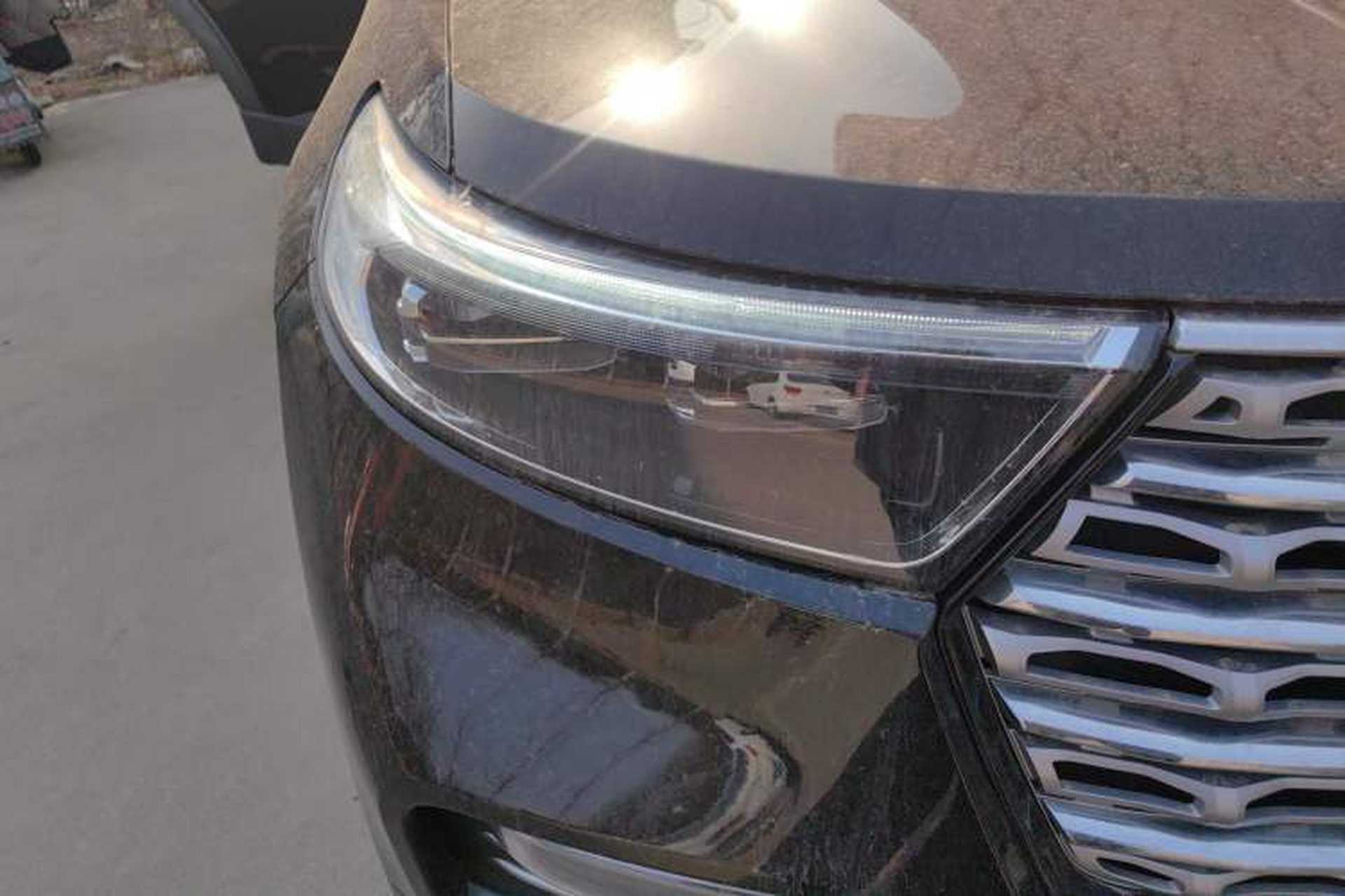 Used Ford Explorer 2020 EcoBoost 285 4x4 Titanium Edition 7-Seater Right Front Headlight