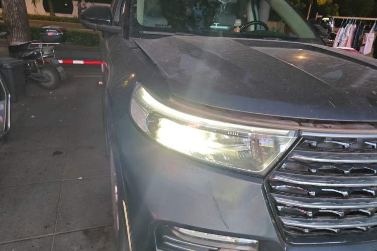 Used Ford Explorer 2020 EcoBoost 285 Four-Wheel Drive Trend Edition 6 Seats Right Front Headlight