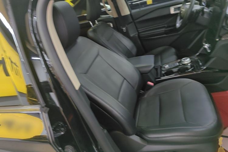 Used Ford Explorer 2020 EcoBoost 285 4x4 Titanium Edition 6 Seats Right Front Seat