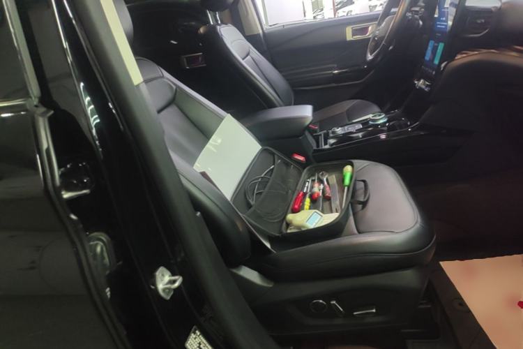 Used Ford Explorer 2020 EcoBoost 285 4x4 Titanium Edition 6 Seats Right Front Seat