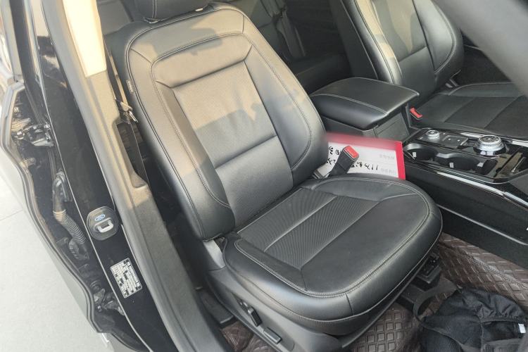 Used Ford Explorer 2020 EcoBoost 285 4x4 Trend Edition 7-Seater Right Front Seat