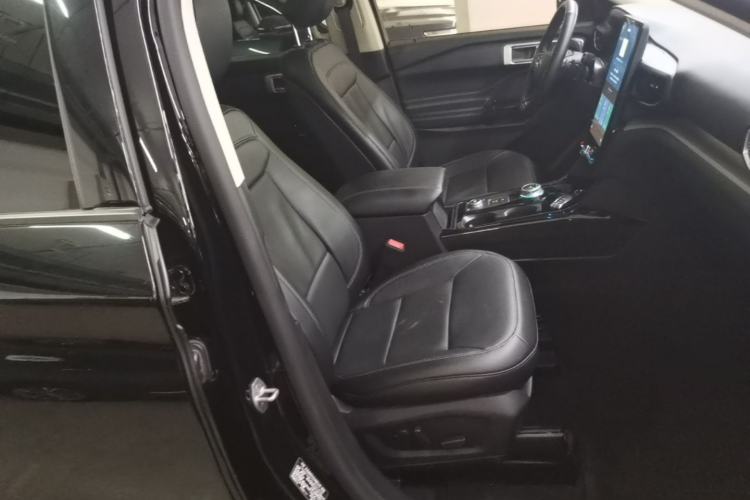 Used Ford Explorer 2020 EcoBoost 285 Four-Wheel Drive Trend Edition 6 Seats Right Front Seat