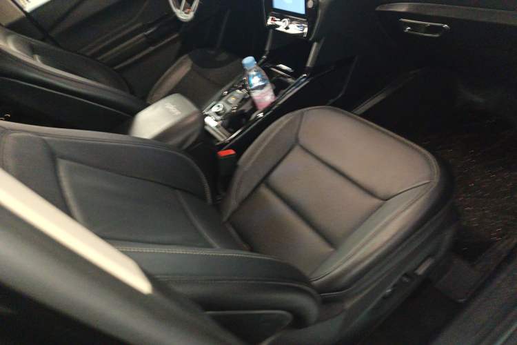 Used Ford Explorer 2020 EcoBoost 285 4x4 Trend Edition 7-Seater Right Front Seat