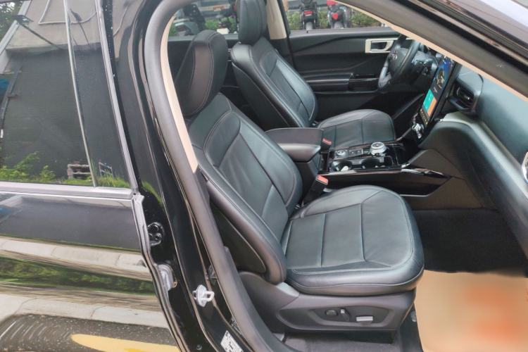Used Ford Explorer 2020 EcoBoost 285 Four-Wheel Drive Trend Edition 6 Seats Right Front Seat